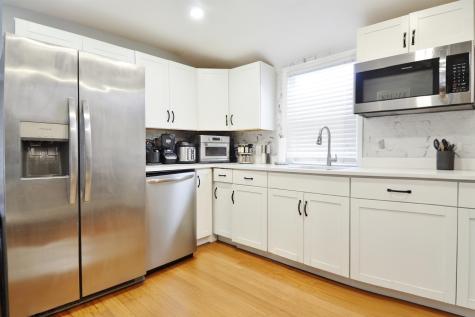 190 West 24th Street Bayonne NJ 07002