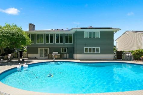 8 Mariani Drive Little Ferry NJ 07643