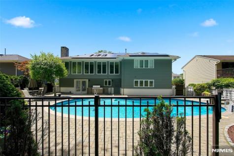 8 Mariani Drive Little Ferry NJ 07643
