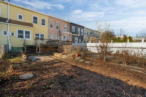 526 Avenue E Bayonne NJ 07002