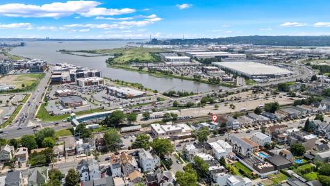 526 Avenue E Bayonne NJ 07002