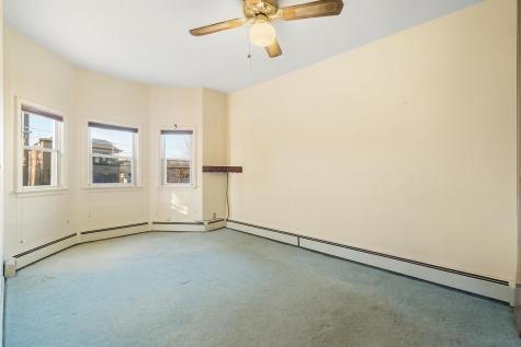 526 Avenue E Bayonne NJ 07002