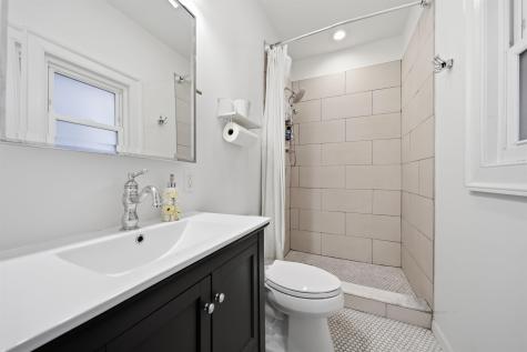 22 Laidlaw Avenue Jersey City NJ 07306