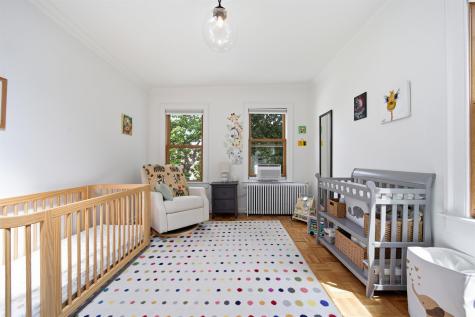 22 Laidlaw Avenue Jersey City NJ 07306