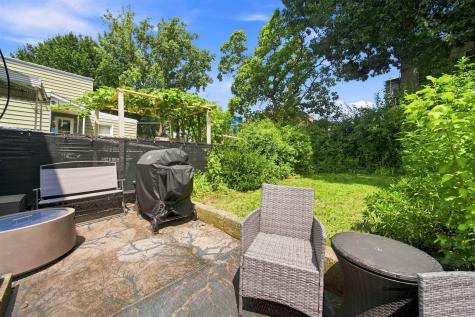22 Laidlaw Avenue Jersey City NJ 07306