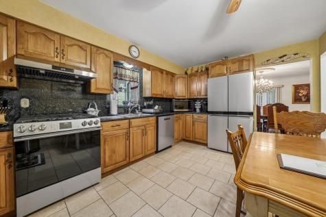 18 Gail Place Secaucus NJ 07094