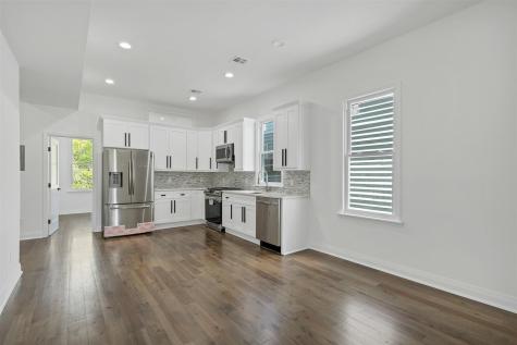 208 Shippen Street Weehawken NJ 07086
