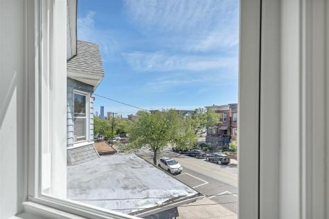 208 Shippen Street Weehawken NJ 07086