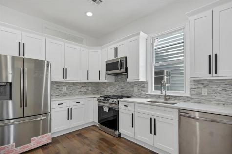 208 Shippen Street Weehawken NJ 07086