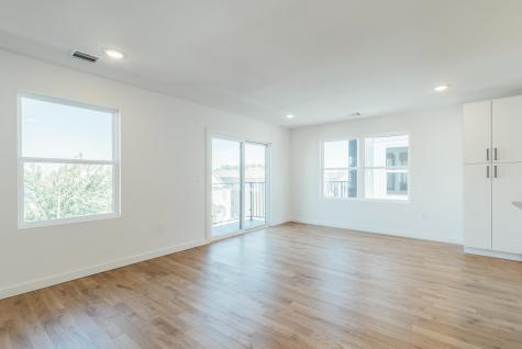 746 Seaport Drive Elizabeth NJ 07201