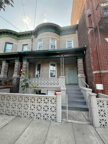 2025 New York Avenue Union City NJ 07087