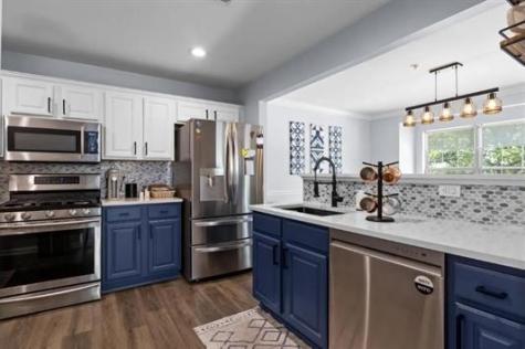 25 Bayside Drive Bayonne NJ 07002
