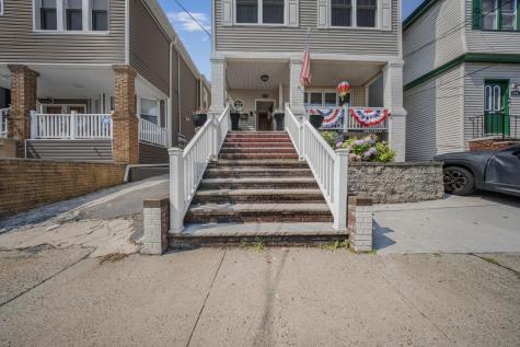 152 West 9th Street Bayonne NJ 07002
