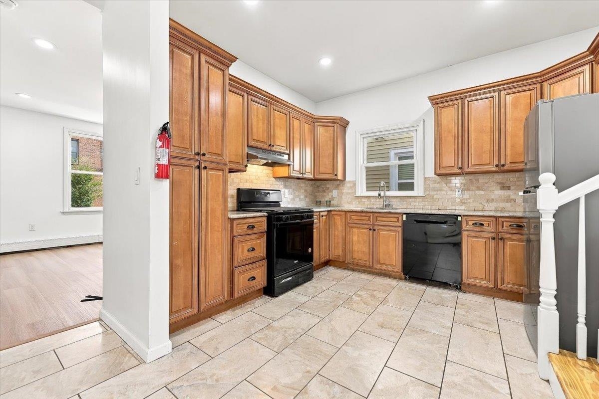 149 37th Street Union City NJ 07087
