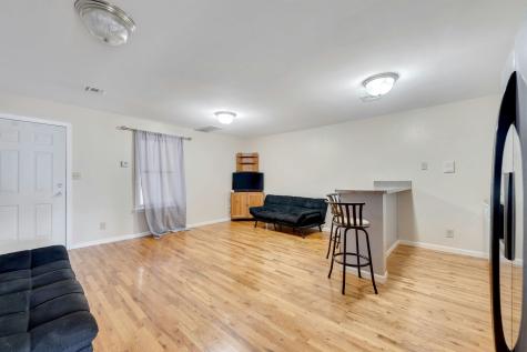 4413 Park Avenue Union City NJ 07087