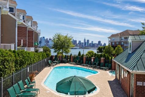 436 Albany Court West New York NJ 07093