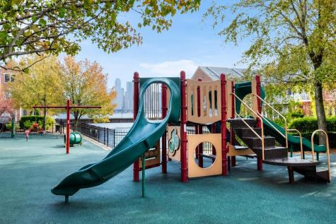 436 Albany Court West New York NJ 07093