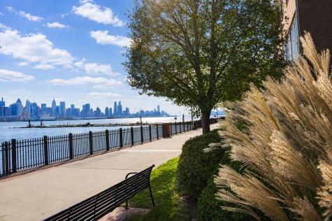 436 Albany Court West New York NJ 07093