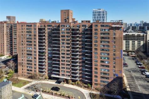 10 Huron Avenue Jersey City NJ 07306