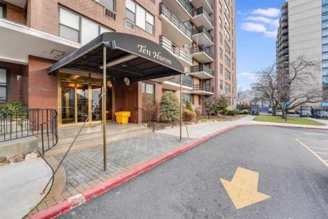 10 Huron Avenue Jersey City NJ 07306