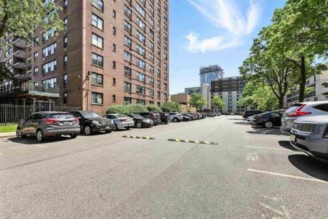 10 Huron Avenue Jersey City NJ 07306