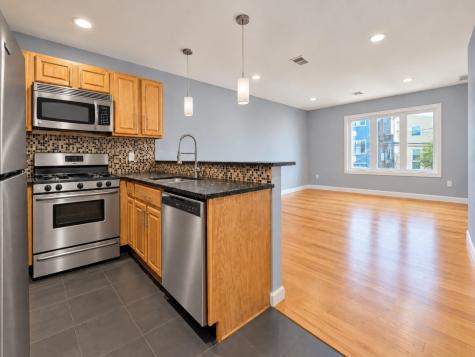 328 John Street East Newark NJ 07029