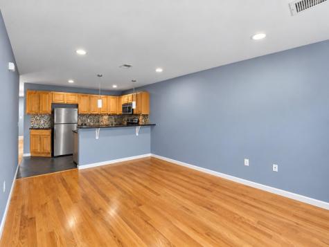 328 John Street East Newark NJ 07029