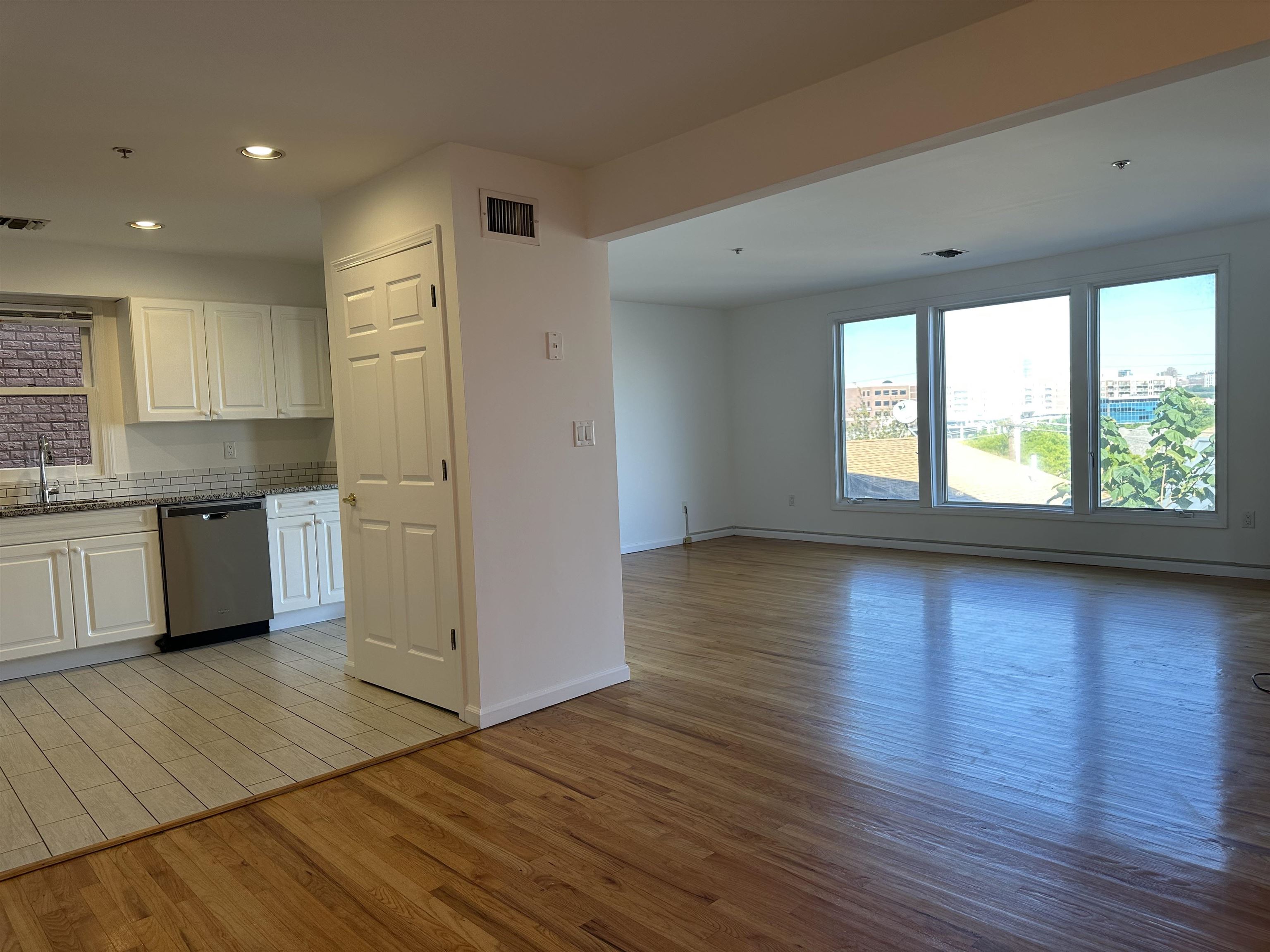 8911 Riverside Place North Bergen NJ 07047