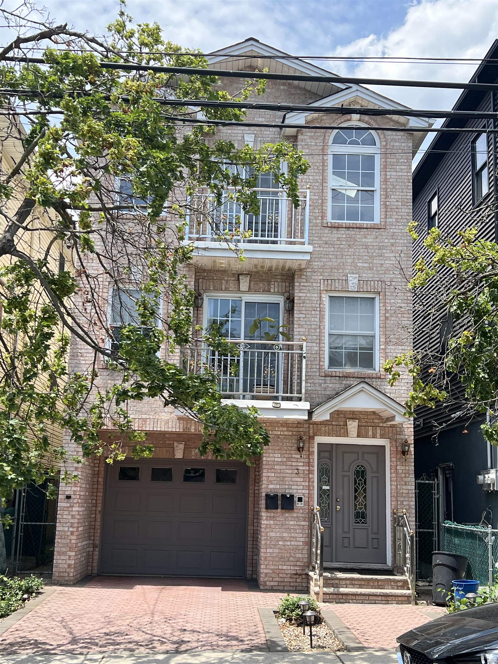 3 Montrose Avenue Jersey City NJ 07307-0000