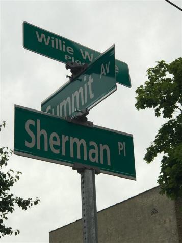 907 Summit Avenue Jersey City NJ 07307
