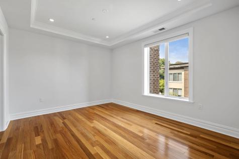 250 Henley Place Weehawken NJ 07086