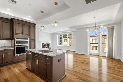 250 Henley Place Weehawken NJ 07086
