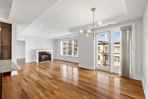 250 Henley Place Weehawken NJ 07086