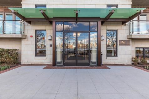 250 Henley Place Weehawken NJ 07086