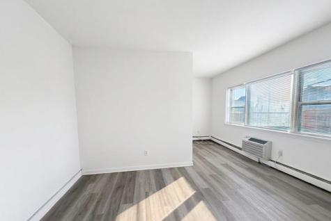 325 1st Street Carlstadt NJ 07072