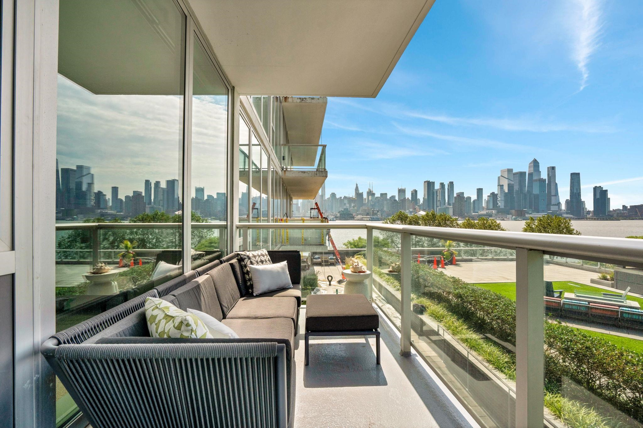 1000 Avenue At Port Imperial Weehawken NJ 07087