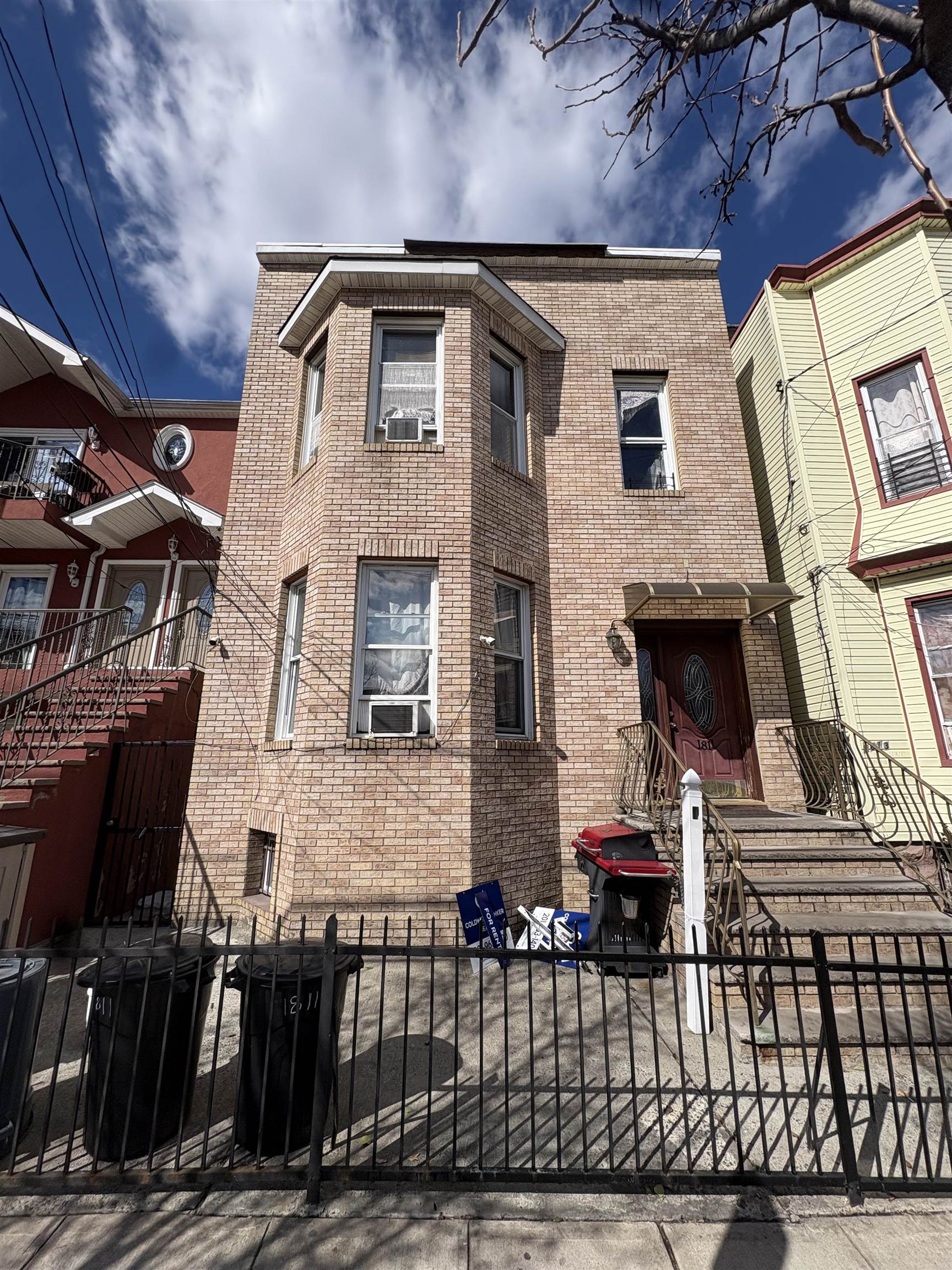 1811 Summit Avenue Union City NJ 07087