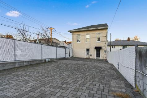 320 Clarendon Street Secaucus NJ 07094