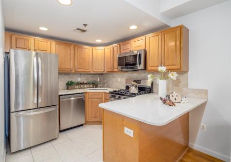 323 Jackson Street Hoboken NJ 07030