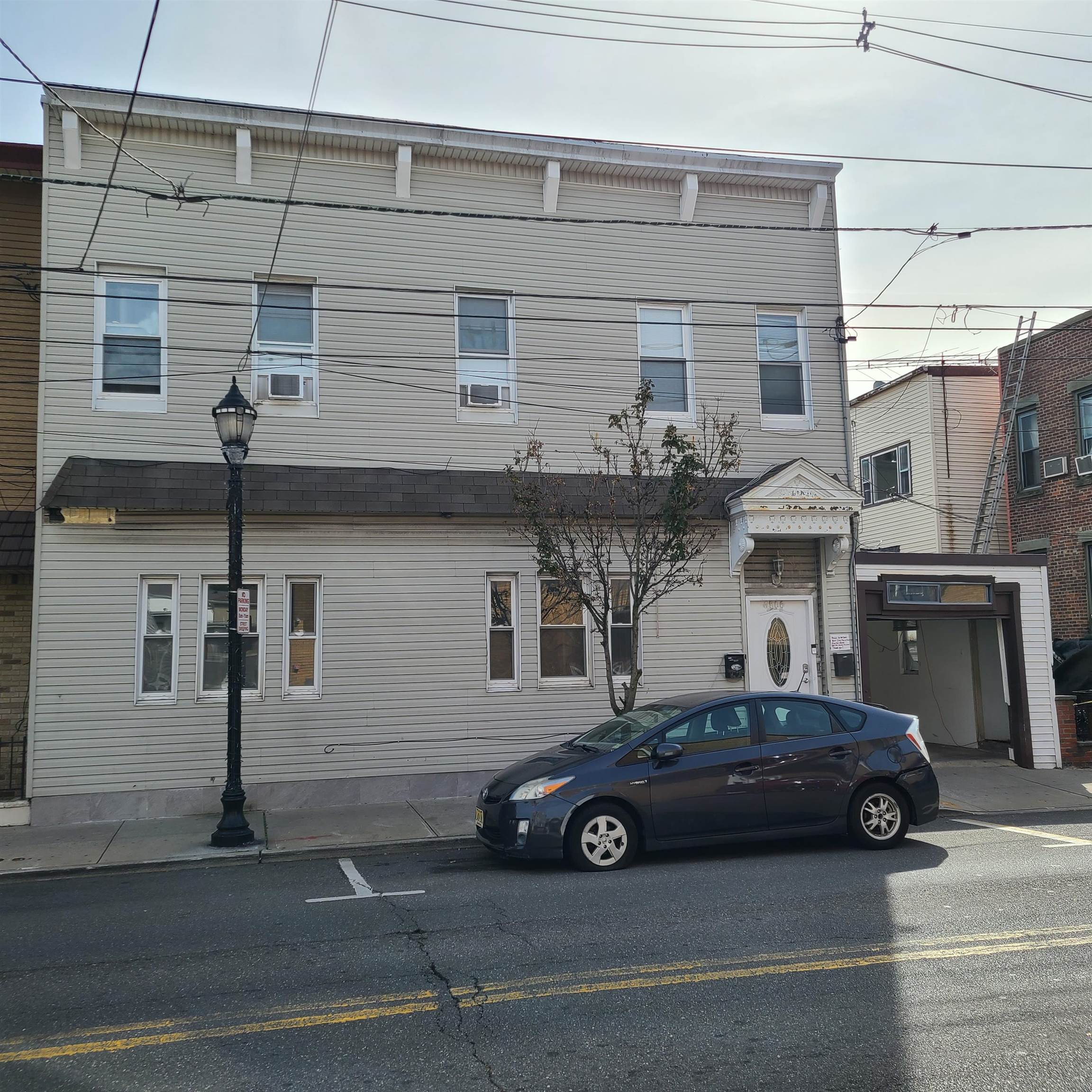 6806 Broadway Guttenberg NJ 07093