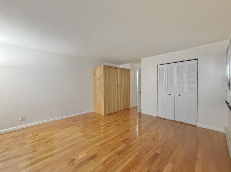 56 68th Street Guttenberg NJ 07093-4444
