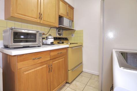 56 68th Street Guttenberg NJ 07093-4444