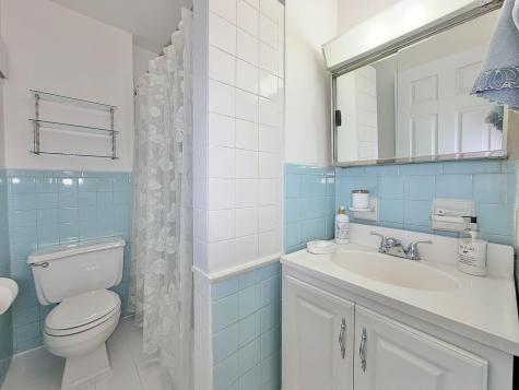56 68th Street Guttenberg NJ 07093-4444