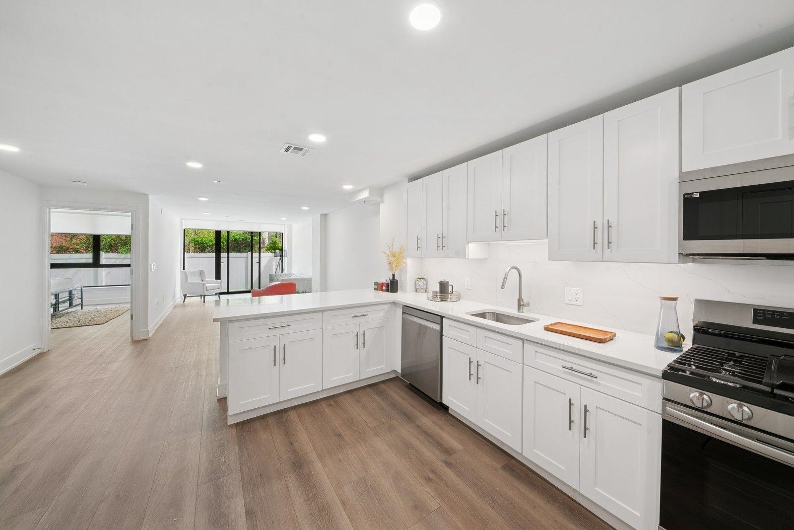 32 Jones Street Jersey City NJ 07306