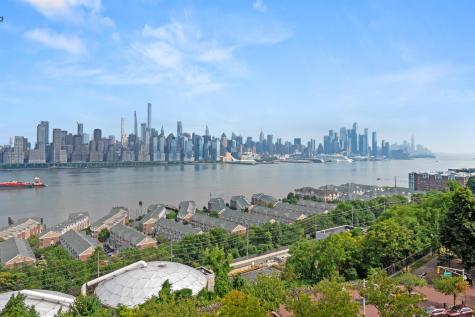 6515 Boulevard East West New York NJ 07093