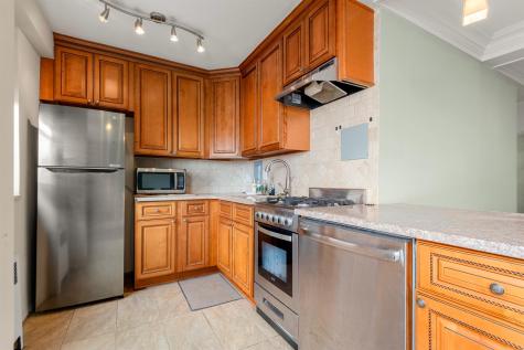 6515 Boulevard East West New York NJ 07093