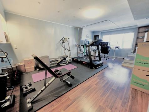 9 Elna Court Bayonne NJ 07002