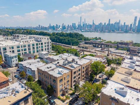 18 Oak Street Weehawken NJ 07086