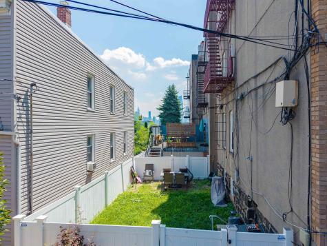 18 Oak Street Weehawken NJ 07086