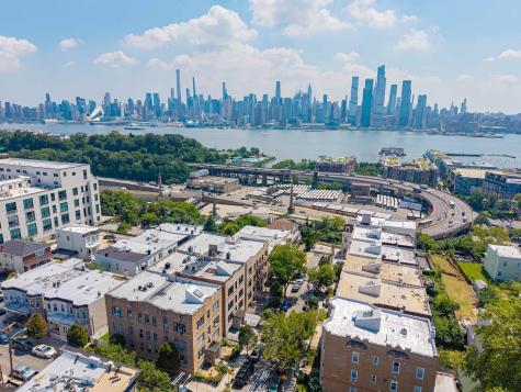 18 Oak Street Weehawken NJ 07086